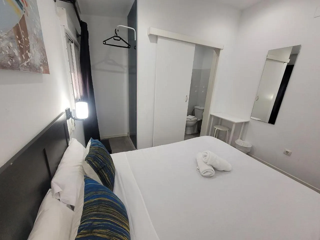 Pensión Ayz Frailes - Auto Check-In Property (Adults Only) Málaga