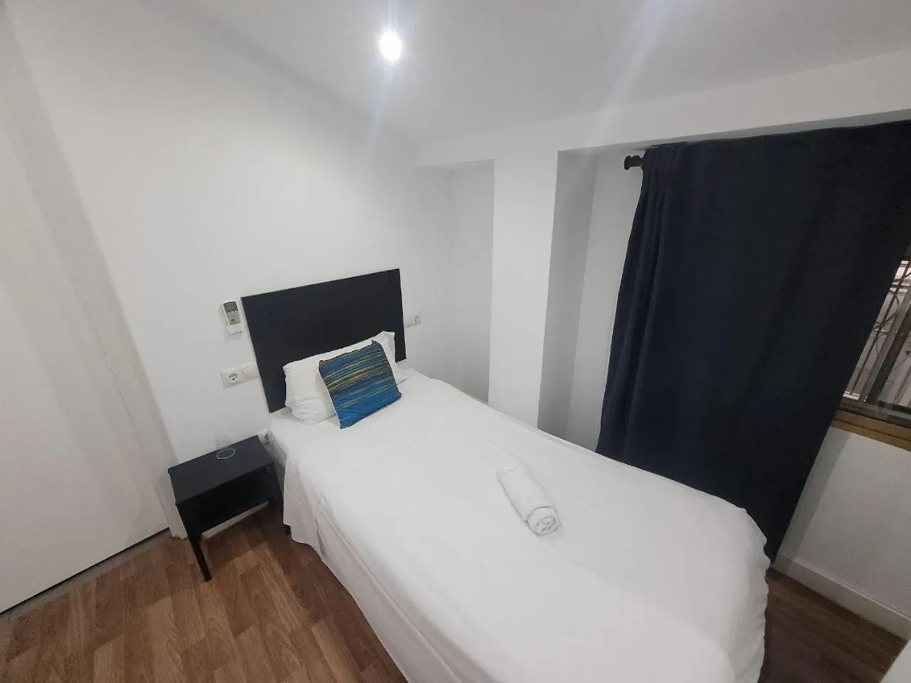 *** Pensión Ayz Frailes - Auto Check-In Property (Adults Only) Málaga España