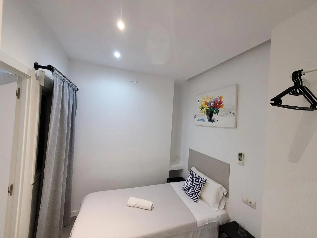 Ayz Frailes - Auto Check-In Property (Adults Only) 马拉加