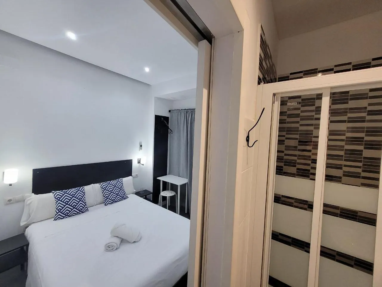 Ayz Frailes - Auto Check-In Property (Adults Only) 马拉加
